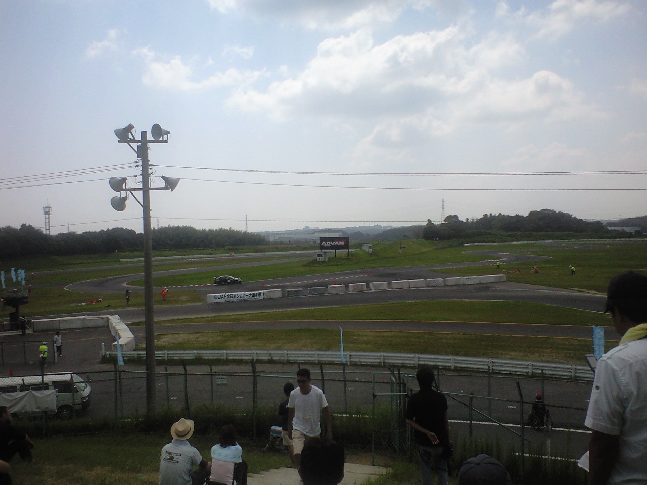 CA390417.jpg